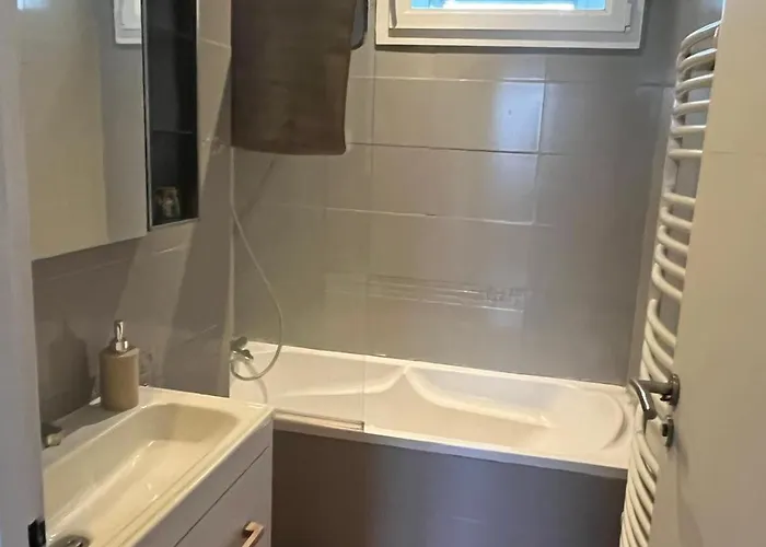 Charming Cozy Nest In Appartement