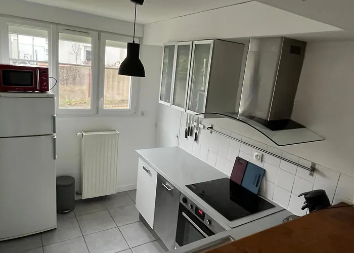 Charming Cozy Nest In *